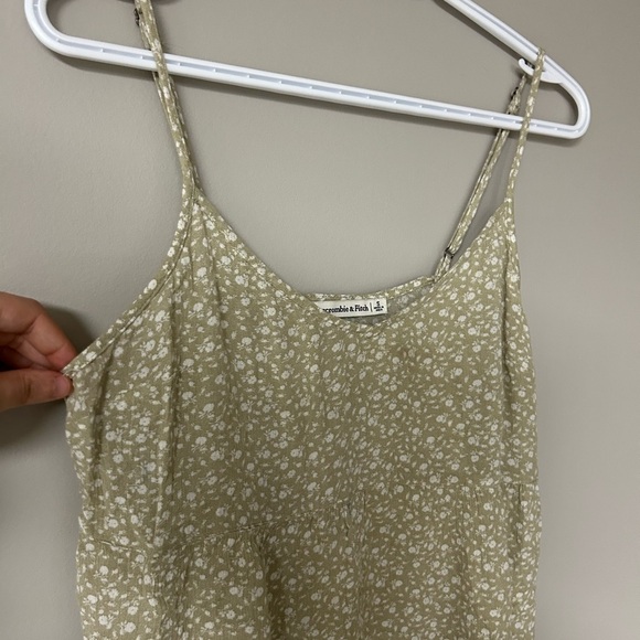 Abercrombie & Fitch Trapeze Cropped Floral Sage Green Cami Top - Picture 2 of 5